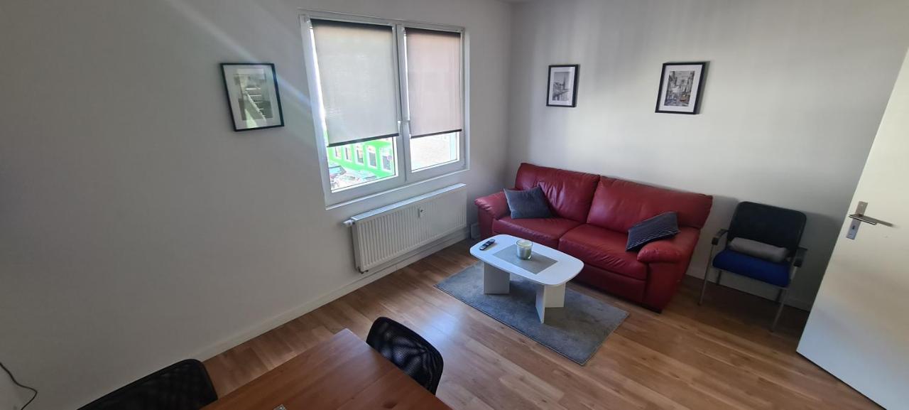 Schoene 2 Zimmer Apartment In Krefeld City, Monteur Wohnung Netflix & Prime Exterior foto